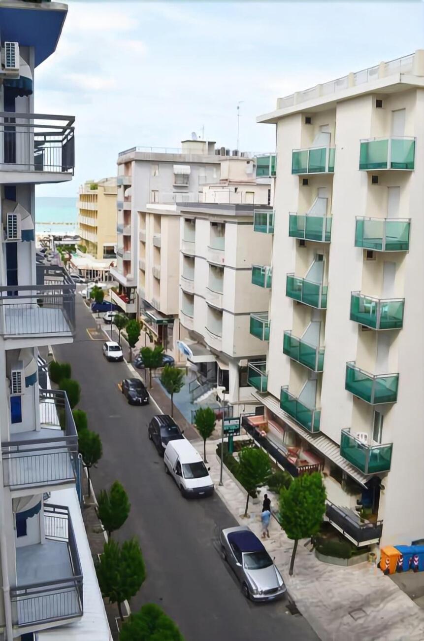 Hotel Arena Cattolica Exterior foto
