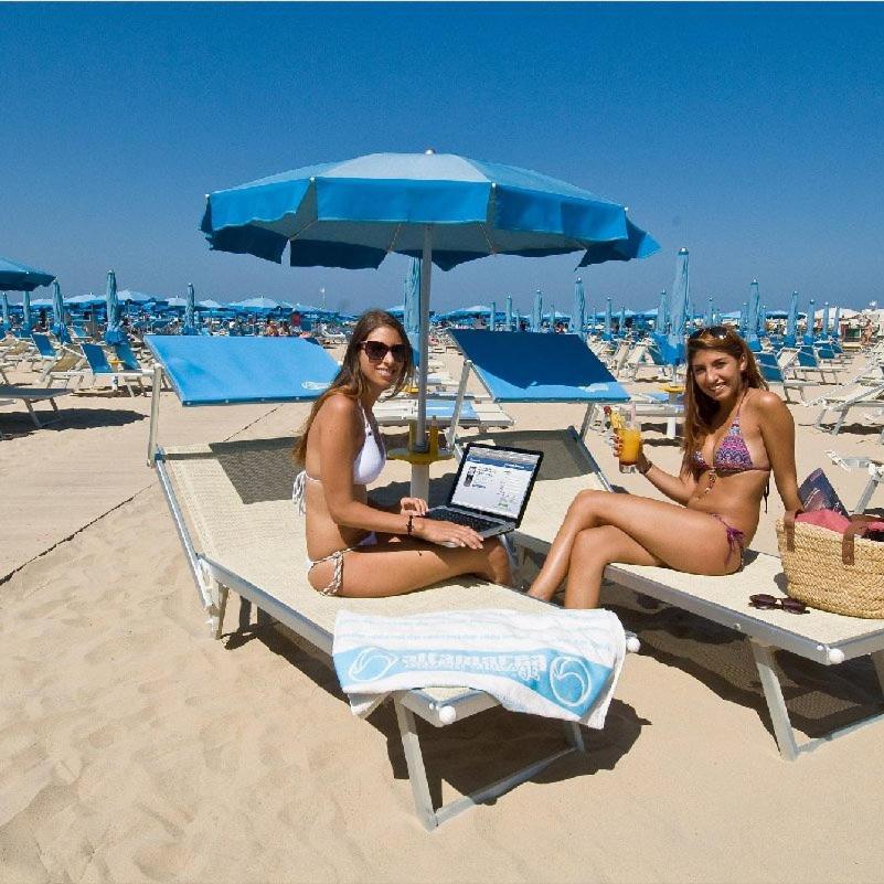 Hotel Arena Cattolica Exterior foto